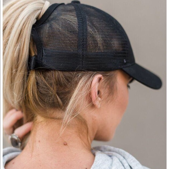 Black Messy bun baseball cap - Picture 2 of 4